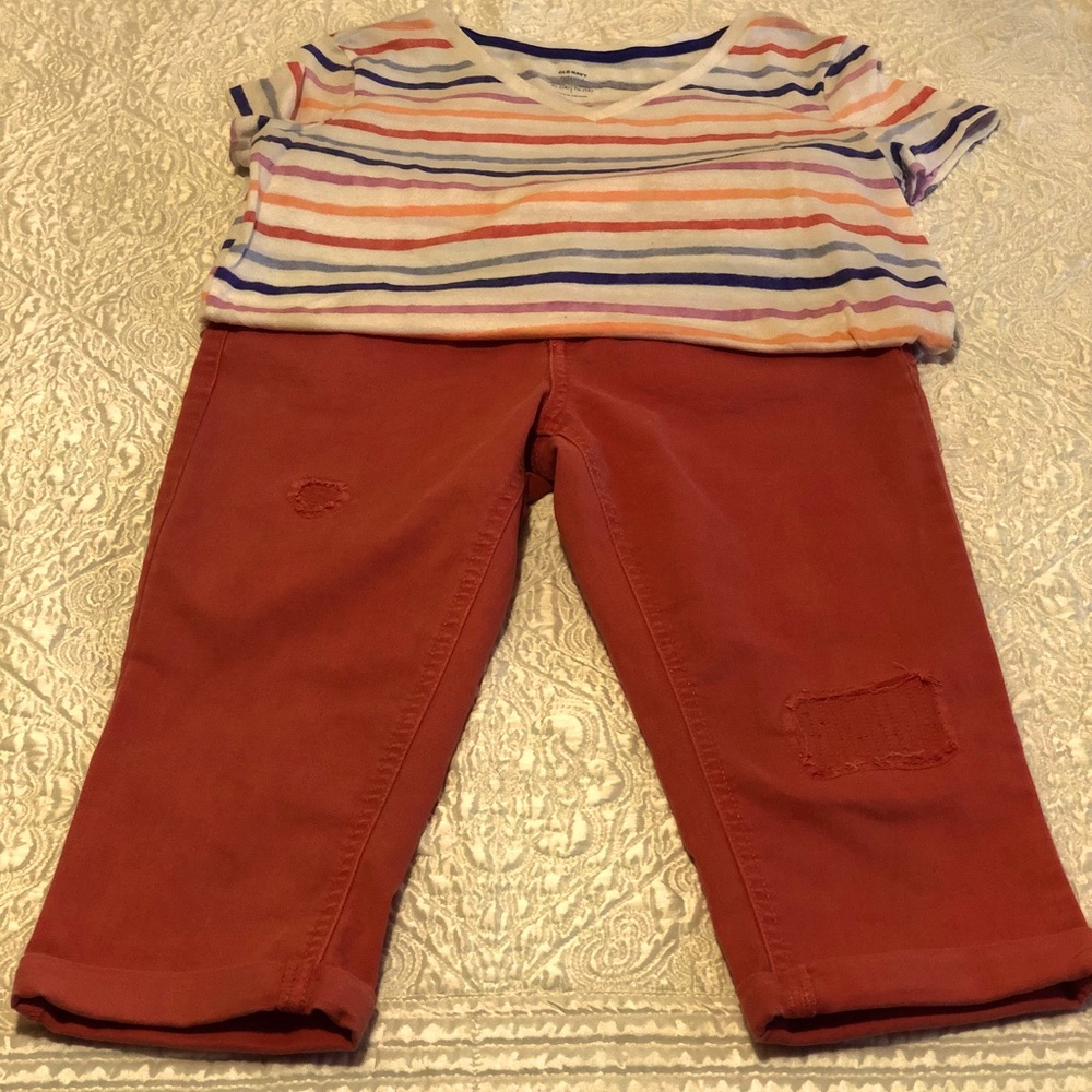 True Craft Capris & Old Navy Tee